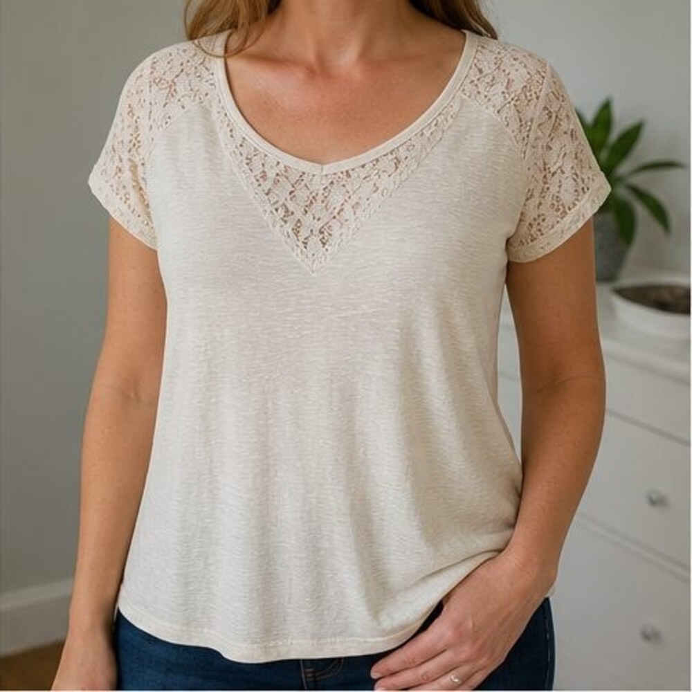 Cream Button Blouse - Picture 2 of 6